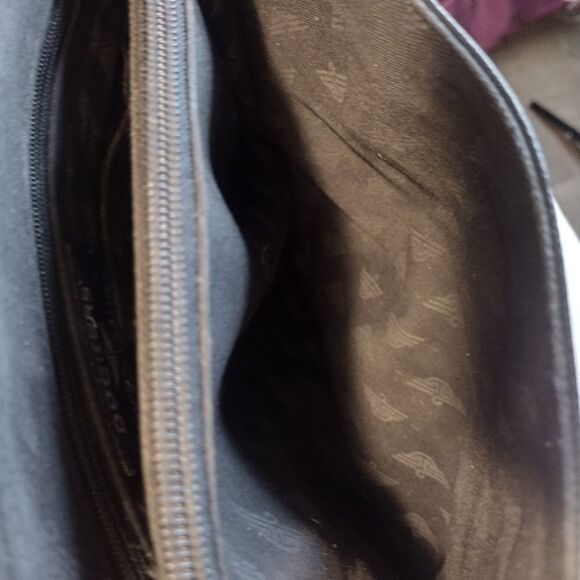 Dockers Leather Wallet and Shoulder Bag - Picture 11 of 12